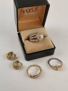 lot 242 image: Jewelry Lot Rings