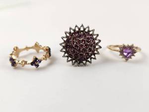 lot 246 image: 3 Rings with Purple Gemstones and Metal Settings