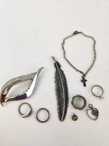 lot 273 image: Fashion Jewelry Lot Rings Brooch Necklace Pendants Vintage to Now