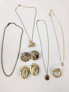 lot 274 image: Gold Tone Jewelry Lot 7 Pieces Necklaces Earrings Ring Pendant