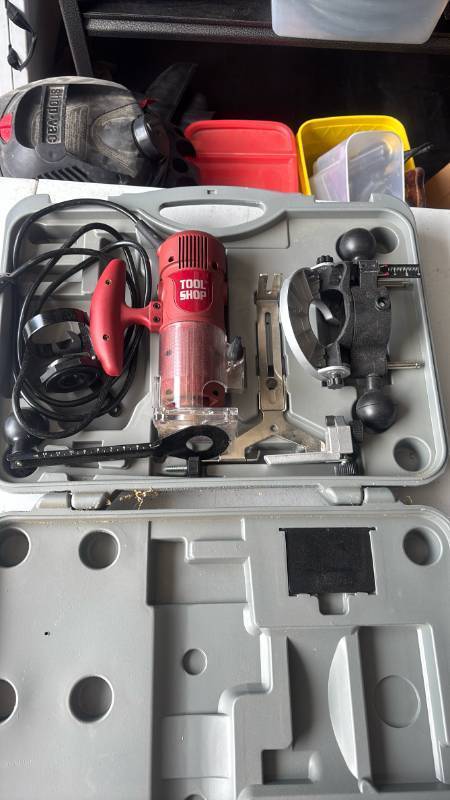 lot 3110 image: Tool Shop Multi-Purpose Cutting Tool 120V Model M1K-AJ-6