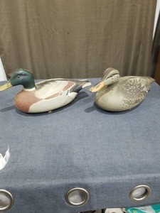 lot 960 image: LOT OF 2 DUCK DECOYS