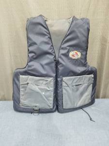 lot 967 image: Stearns SBV-4140 Fishing Vest Type III PFD Adult SmallMedium