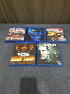 lot 1025 image: Lot of 5 Blu-ray Movies The Troop Avatar Gears of War 2 No Country for Old Men Unknown