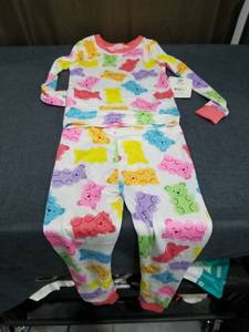 lot 1034 image: Way to Celebrate Valentines Day Kids Pajama Set Size 5 Pop It Print