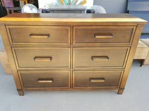 lot 54 image: 6-Drawer Dresser Chest with Metal Handles
