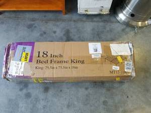 lot 2715 image: 18 Inch Bed Frame King 79.5in x 75.5in x 18in MT12-18K