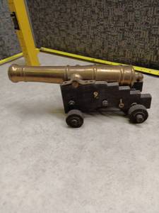 lot 3031 image: Miniature Brass Cannon on Wooden Carriage with Wheels