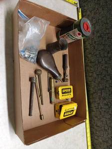 lot 3033 image: Speer Bullets 5113 Reloading Tool Lot with Powder Flask and Molds