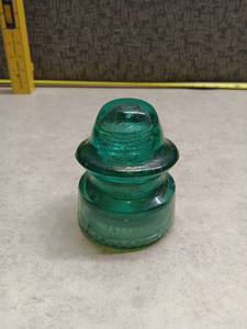 lot 3044 image: Petticoat Glass Insulator