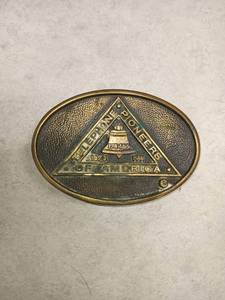 lot 3074 image: Telephone Pioneers of America Belt Buckle 1875 1911