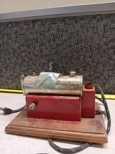 lot 3115 image: Electric Steam Engine Model with Cylindrical Boiler on Wood Base