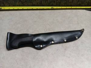 lot 3134 image: Fixed Blade Knife with Black Handle and Sheath