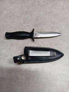 lot 3136 image: Valor Fixed Blade Knife with Sheath