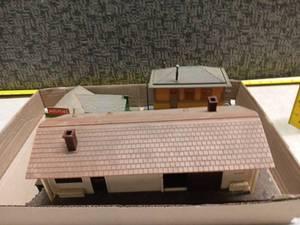 lot 3151 image: HO Scale Model Railroad Building Lot MAS Place Store Houses