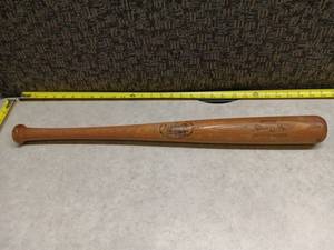 lot 3169 image: Louisville Slugger Baseball Bat 34 inch