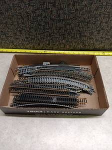 lot 3198 image: Ho Scale Train Tracks 2 Sets