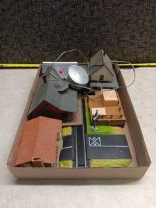 lot 3214 image: Vintage Model Railroad Lot Buildings, Shell Tank, Signal - Ho Scale