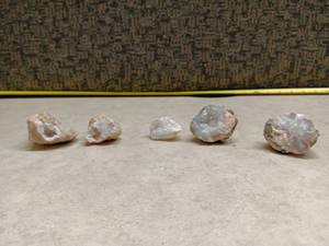 lot 3227 image: Lot of 5 Natural Split Geode Halves with White and Blue-Gray Crystal Interiors