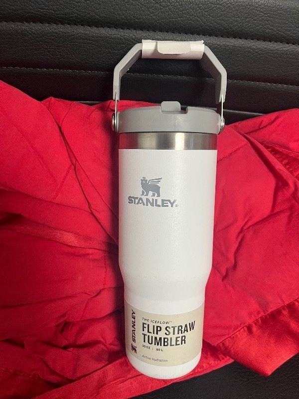 lot 55 image: Stanley THE ICEFLOW FLIP STRAW TUMBLER 30oz White - Engraved Name - New - Put a sticker over it