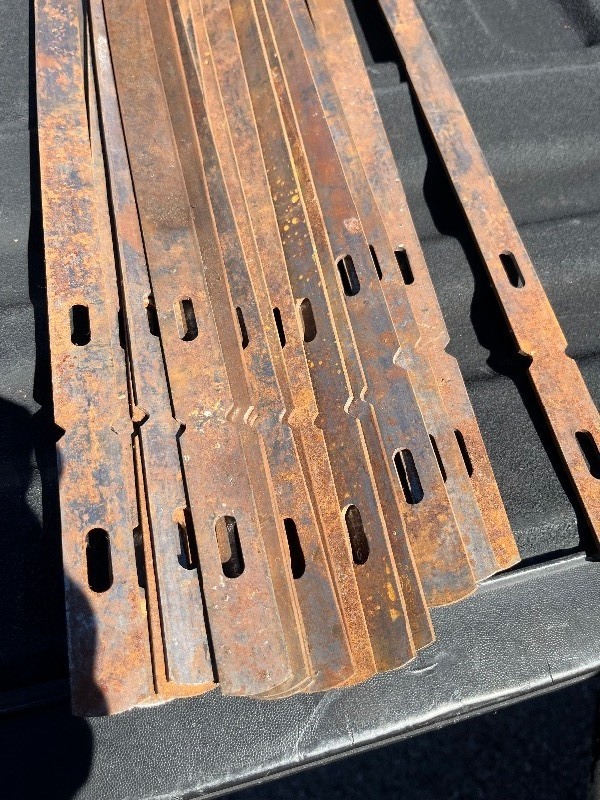 lot 188 image: 24 x � Steel Braces - Bundle of 20
