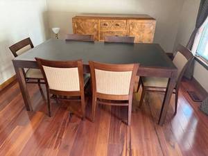 lot 405 image: Dining table 30 x 72 x 40 in with 6 chairs