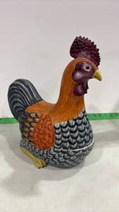 lot 1008 image: Italian Mottahedeh Rooster Tureen 12 W x 12.5 H x 6.75 D