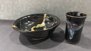 lot 1033 image: Glazed Pottery Set Bowl Cup 2-Piece