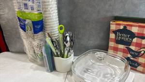 lot 1065 image: Dixie 6 oz. Printed Disposable Foam Cups 96 Count