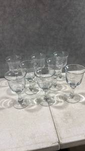 lot 1070 image: Set of 8 Clear Glass Stemmed Goblets 7 Inches tall