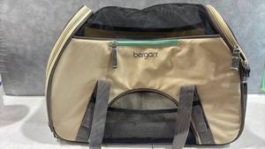 lot 1075 image: Bergan Pet Carrier Travel Bag with Mesh Ventilation