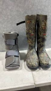 lot 1076 image: LaCrosse Aerofoam Insulated Hunting Boots and Ankle Brace size 8 men