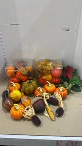 lot 2007 image: Fall decor for baskets, wreaths or bottle