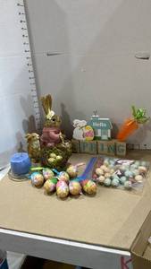 lot 2017 image: Spring decor