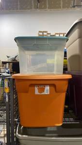 lot 2060 image: Plastic totes