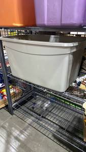 lot 2063 image: Large tote no lid