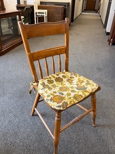 lot 303 image: Ethan Allen wooden chair with cushion 34 x 17 x 16 in