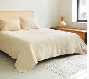 lot 12791 image: Avocado Organic Cotton 3 Piece Coverlet Set King Herringbone Matelass Cream