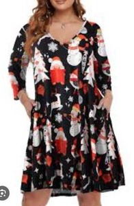 lot 12792 image: Lot of 4 VEPKUL Womens Christmas Print V-Neck Dresses with pockets, Size 3X