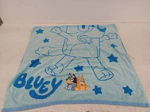 lot 12798 image: Bluey Bingo Printed Cotton Beach Towel