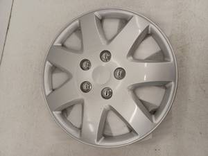 lot 12828 image: 16 Inch Silver Wheel Cover, 3 Count