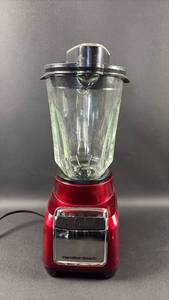 lot 2 image: Hamilton Beach Blender in Race Car Red with Glass Pitcher