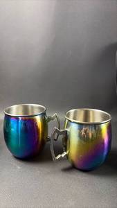 lot 5 image: Pair of Iridescent Bar Mugs