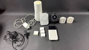lot 44 image: SimpliSafe Home Security Items