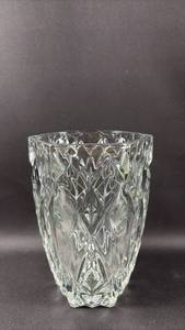 lot 70 image: Crystal Vase with Geometric Diamond Pattern