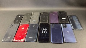 lot 82 image: Lot of Phones iphones, Motorola, Samsung