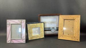 lot 87 image: Photo Frame Lot 4 Frames Assorted Styles