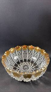 lot 96 image: Vintage Glass Bowl with Gold Rim Approximately 8.5 Inch Diameter