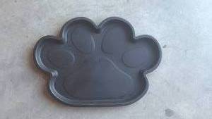 lot 215 image: Keep Dog Food & Water Dribbles Off Floor, Dog Food & Water Tray with Lipped Edge