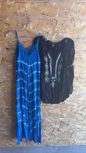 lot 227 image: NEW WITH TAGS NAME BRAND Womens Clothes Wrinkled From Storage BUT Clean